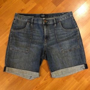 LOFT Outlet Denim Boyfriend Short SZ 10